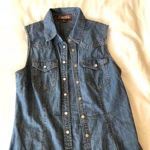 Denim vest with buttons